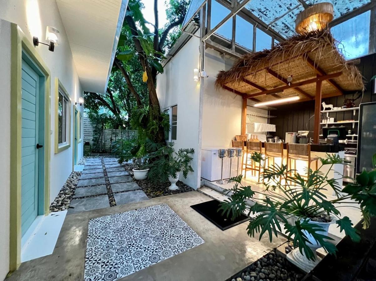 ホテル Warm White Hua Hin House エクステリア 写真