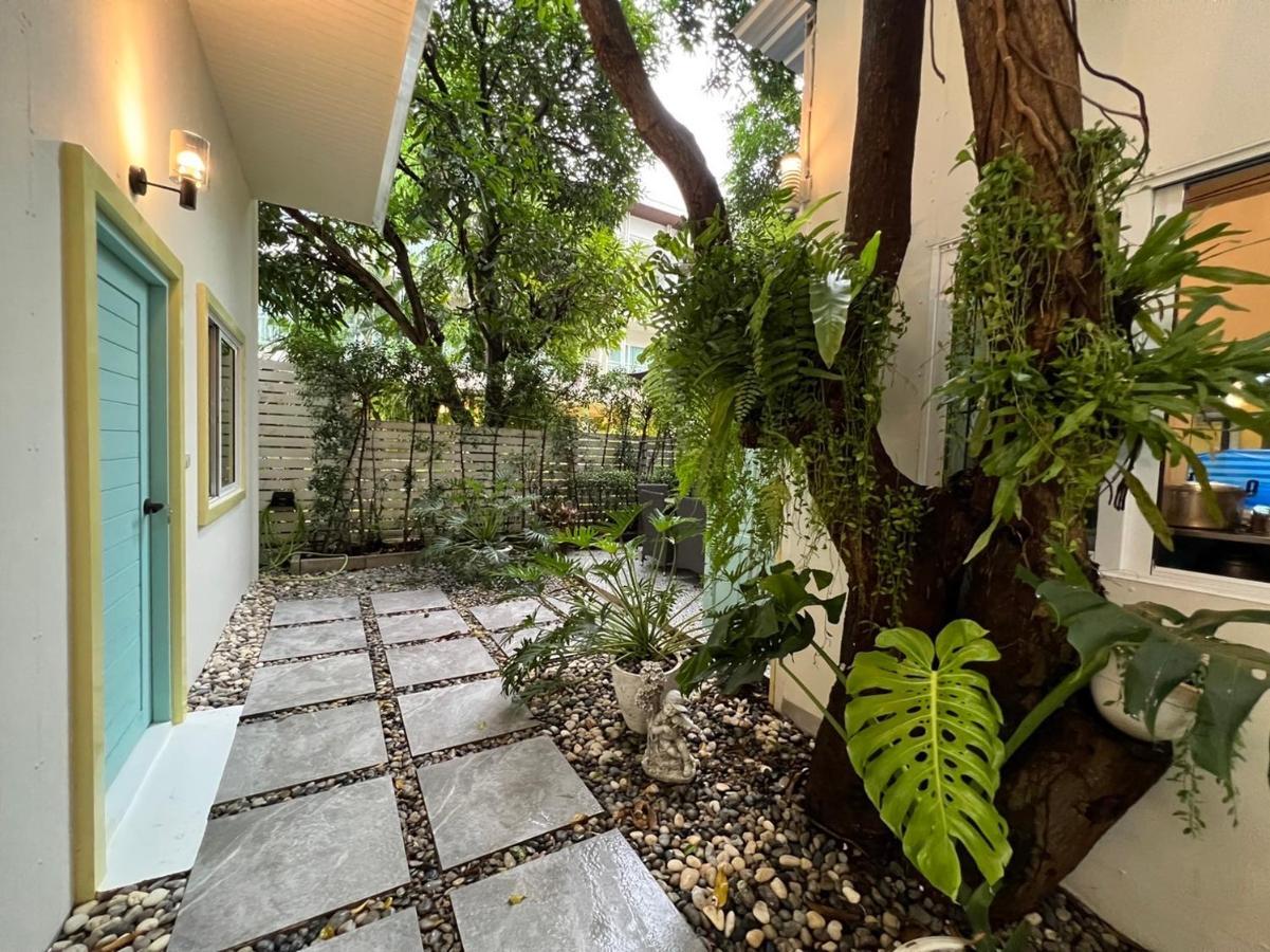 ホテル Warm White Hua Hin House エクステリア 写真