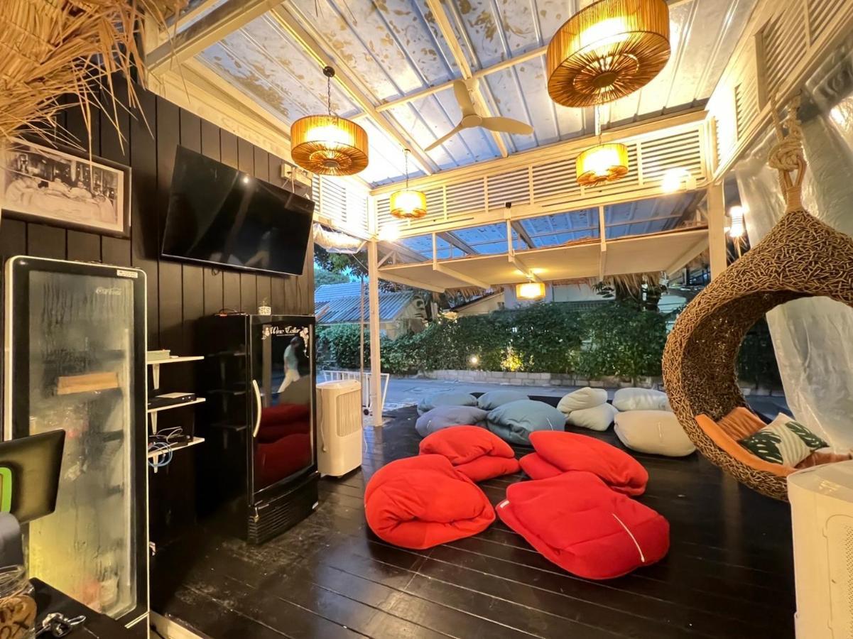 ホテル Warm White Hua Hin House エクステリア 写真