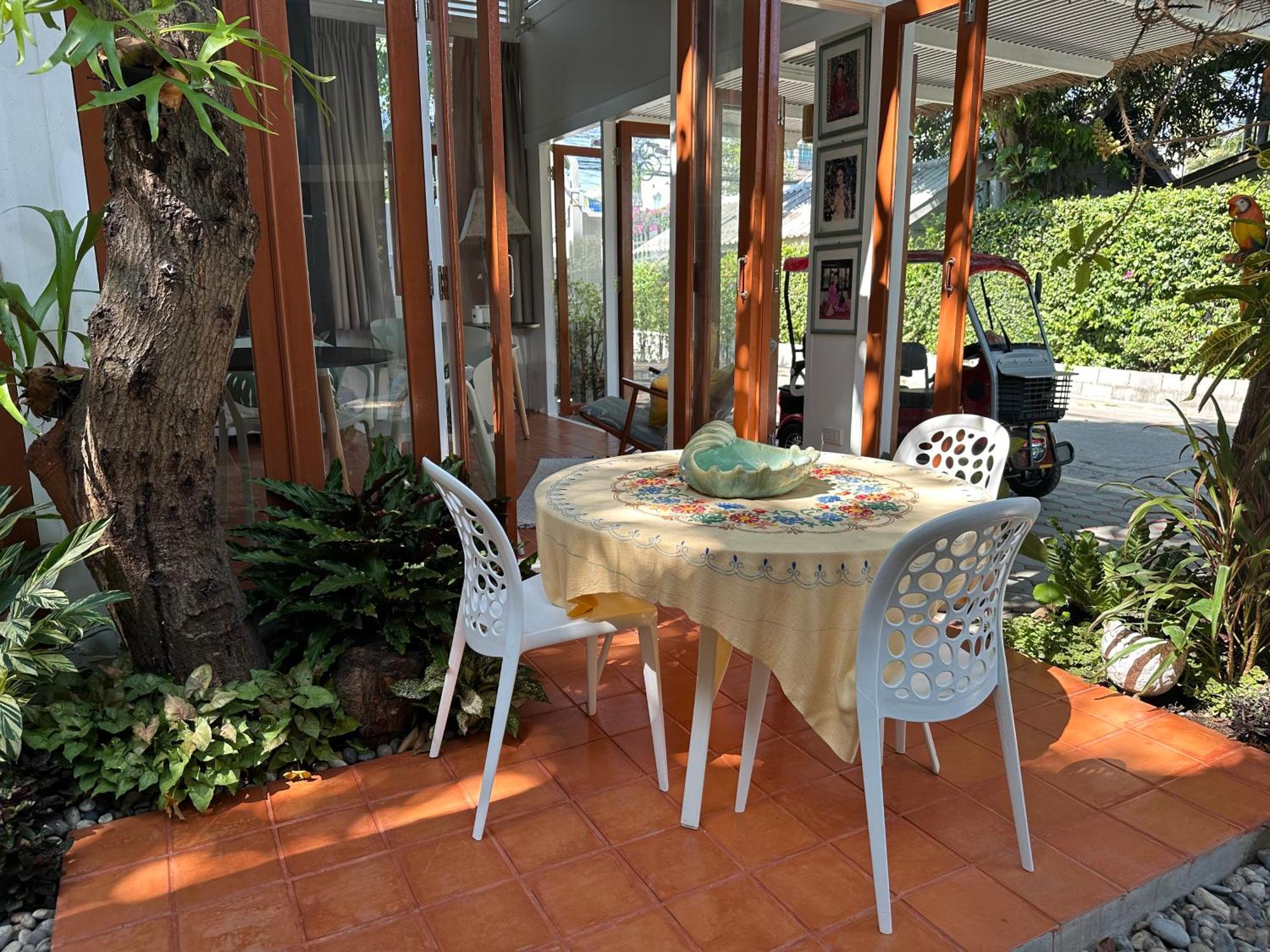 ホテル Warm White Hua Hin House エクステリア 写真